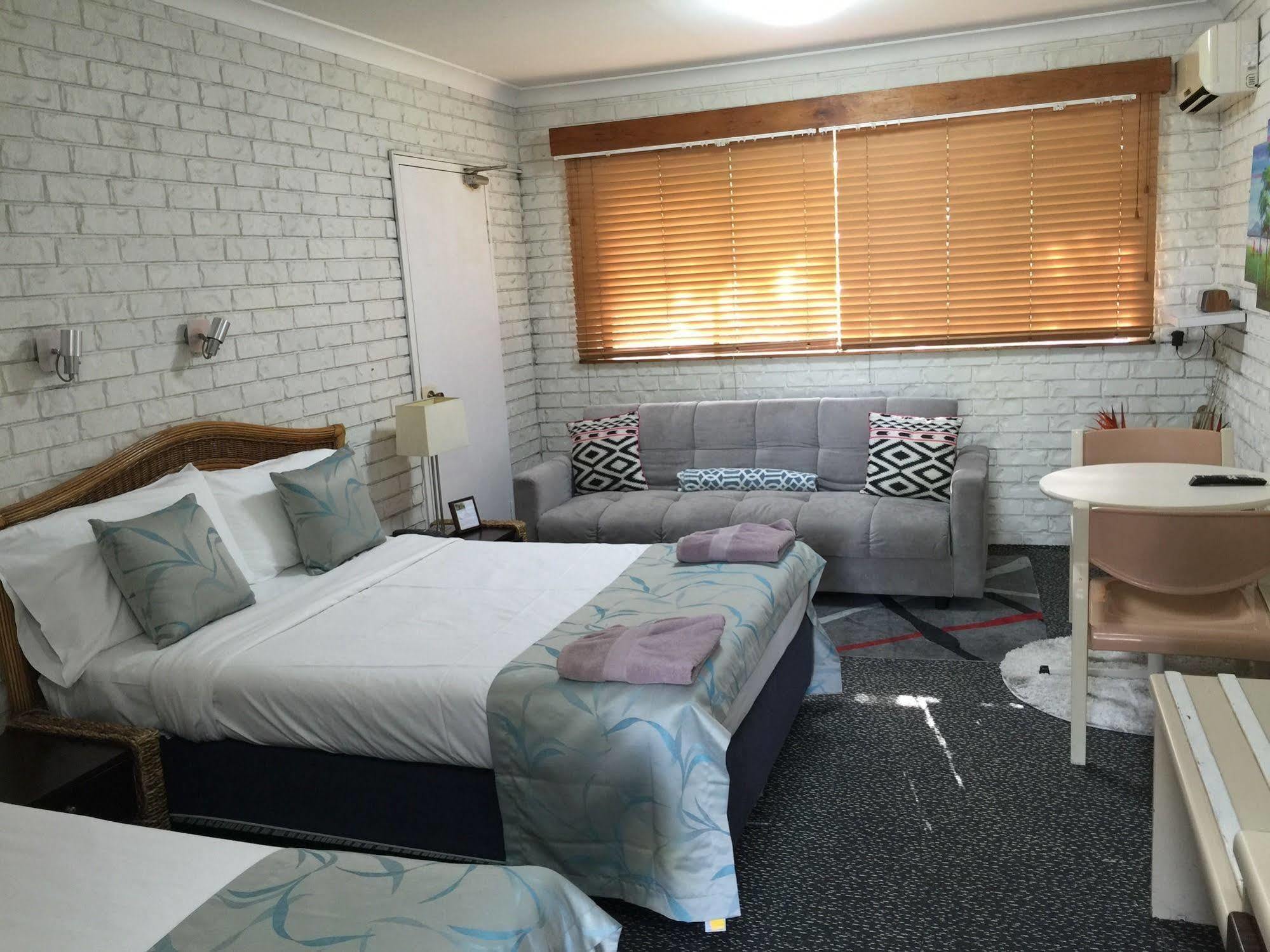 Holland Park Motel Brisbane Exterior photo